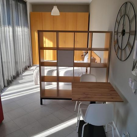 Gerenzano Apartments Bagian luar foto