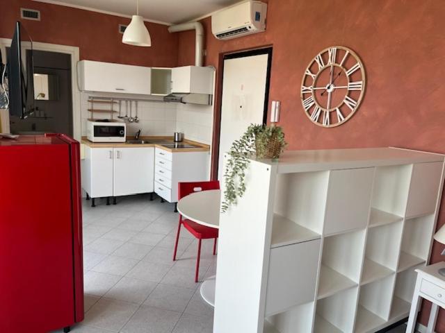 Gerenzano Apartments Bagian luar foto